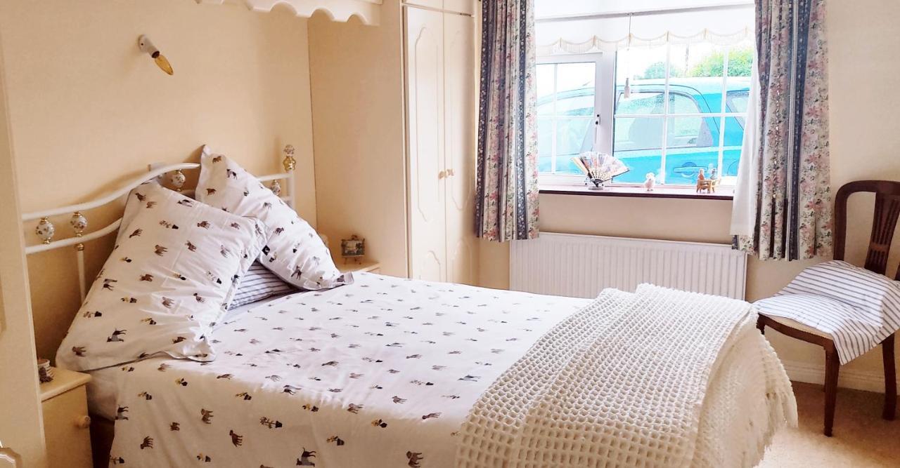 Impeccable 2-Bed Cottage in rural setting Listowel Esterno foto